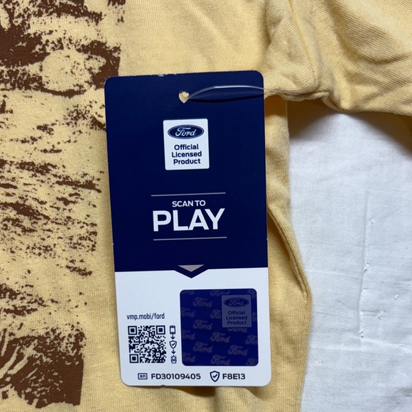 Vintage Ford Bronco '94 Graphic Tee in Yellow, "Built Wild" NWT - Picture 2 of 6